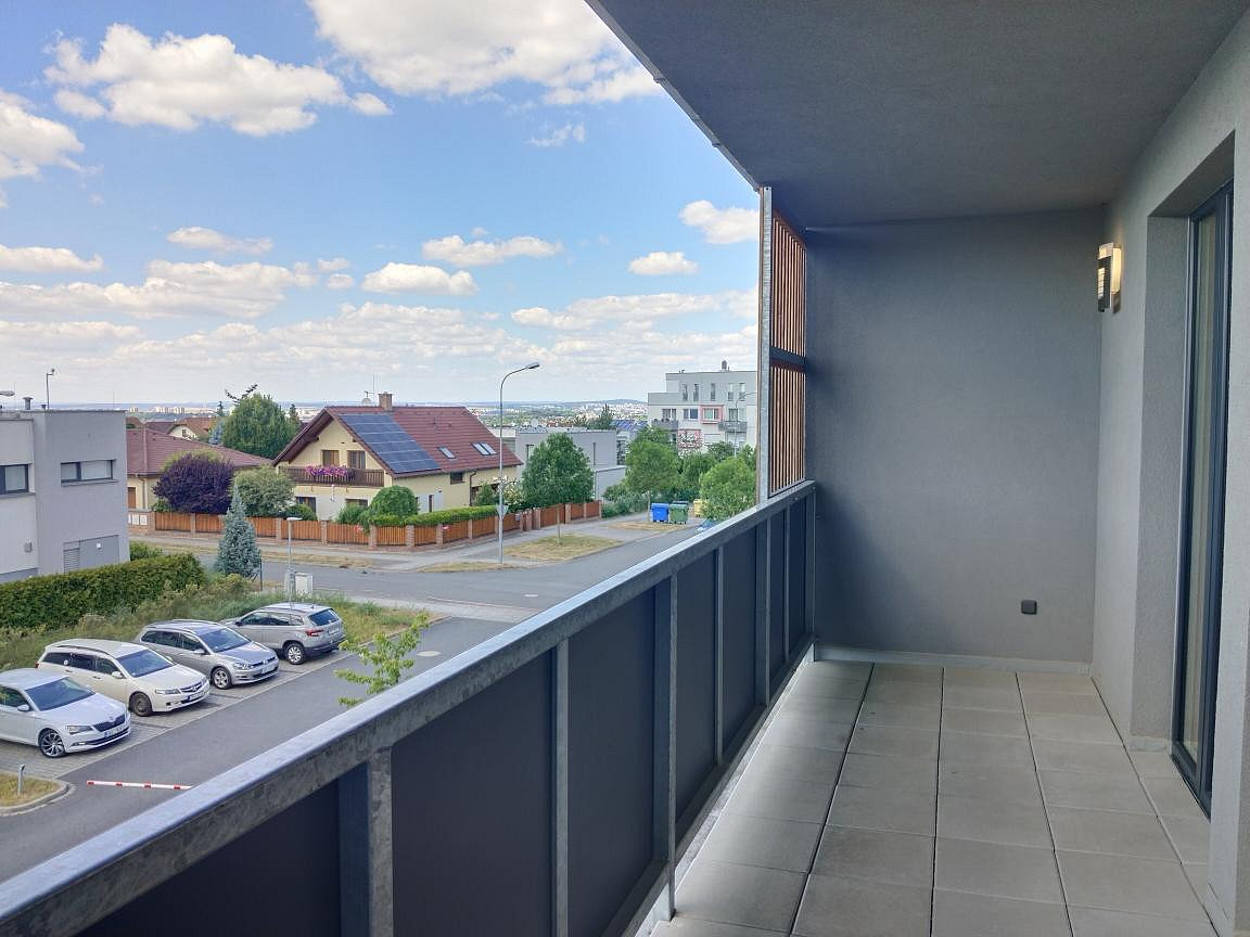 Pronájem bytu 2+kk 51 m² — photo 3