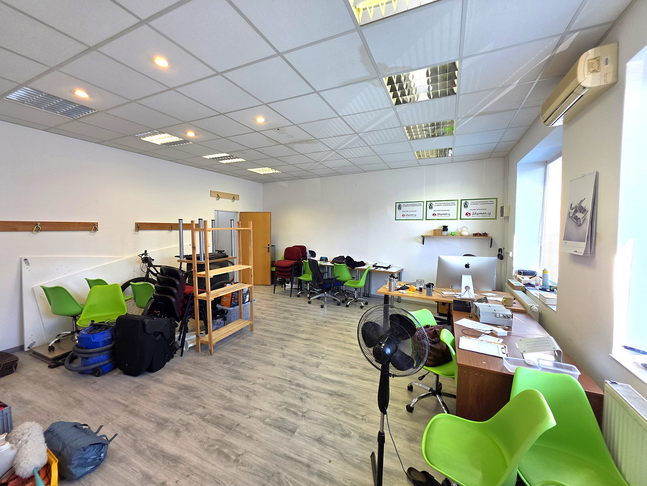Pronájem kanceláře 60 m² – další