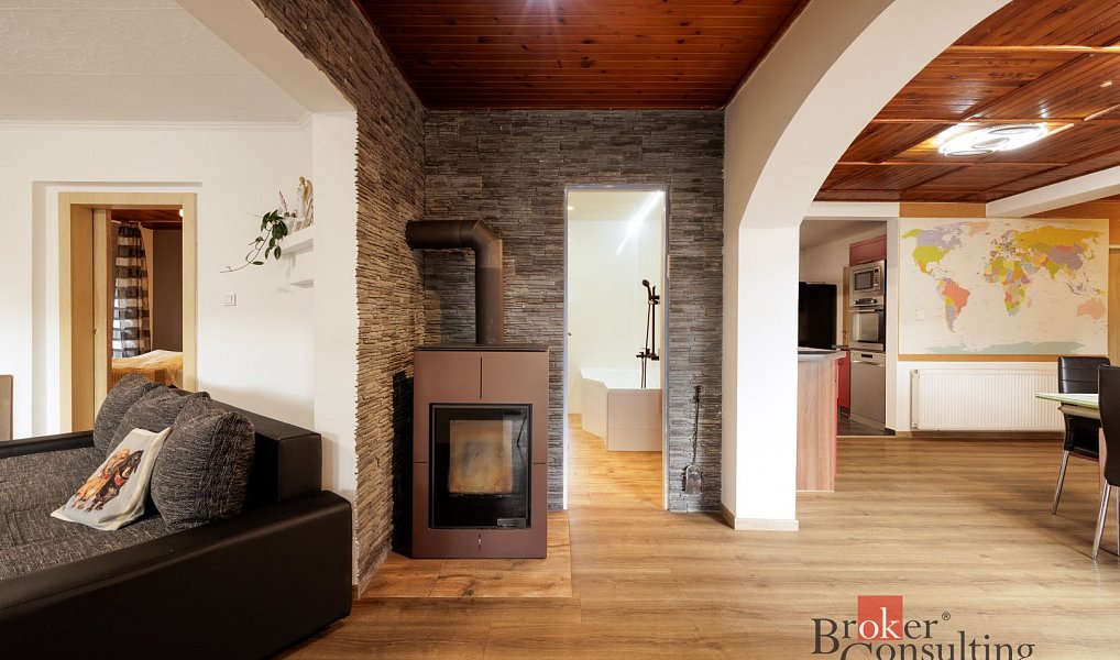 Prodej domu 286 m² s pozemkem 868 m², Žatec – náhled fotky 17