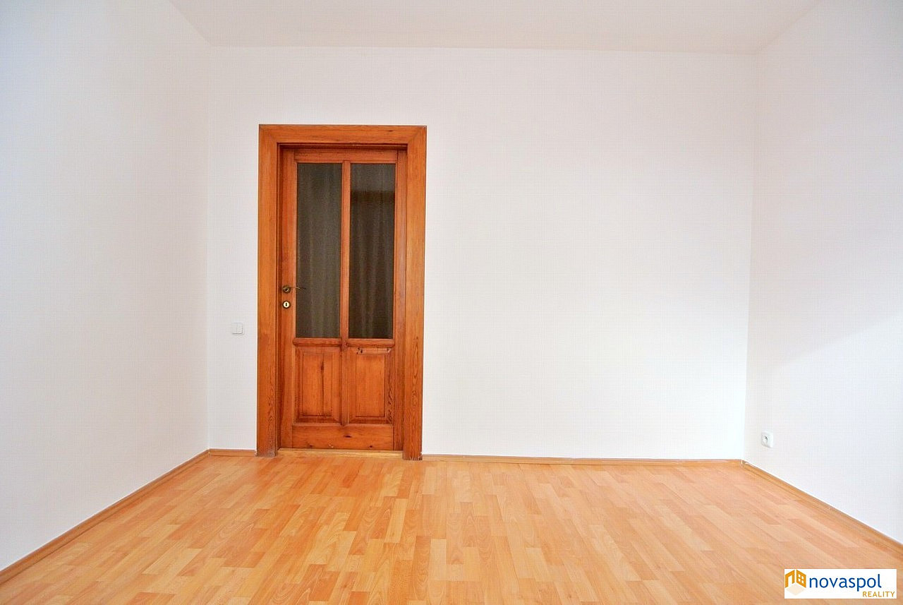 Pronájem bytu 2+1 40 m² – fotografie 4