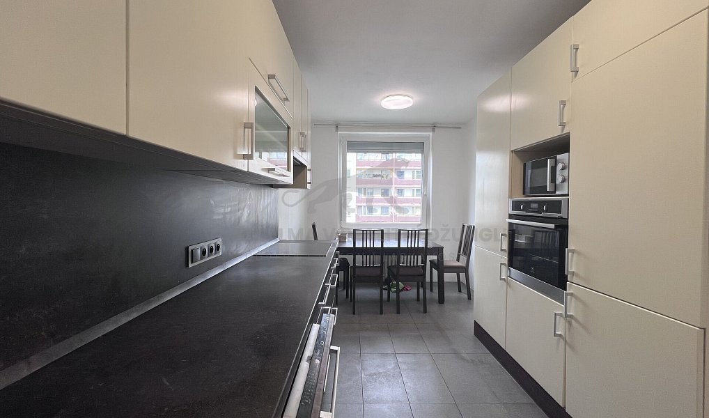 Pronájem bytu 3+1 75 m², Praha – náhled fotky 2