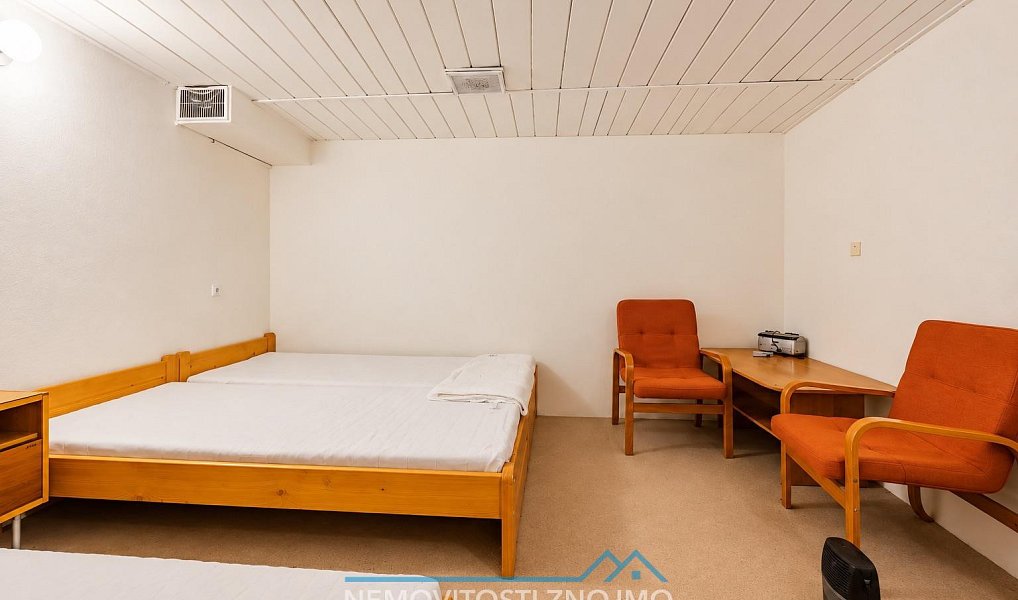Prodej chaty/chalupy 180 m² s pozemkem 200 m², Štítary – náhled fotky 16