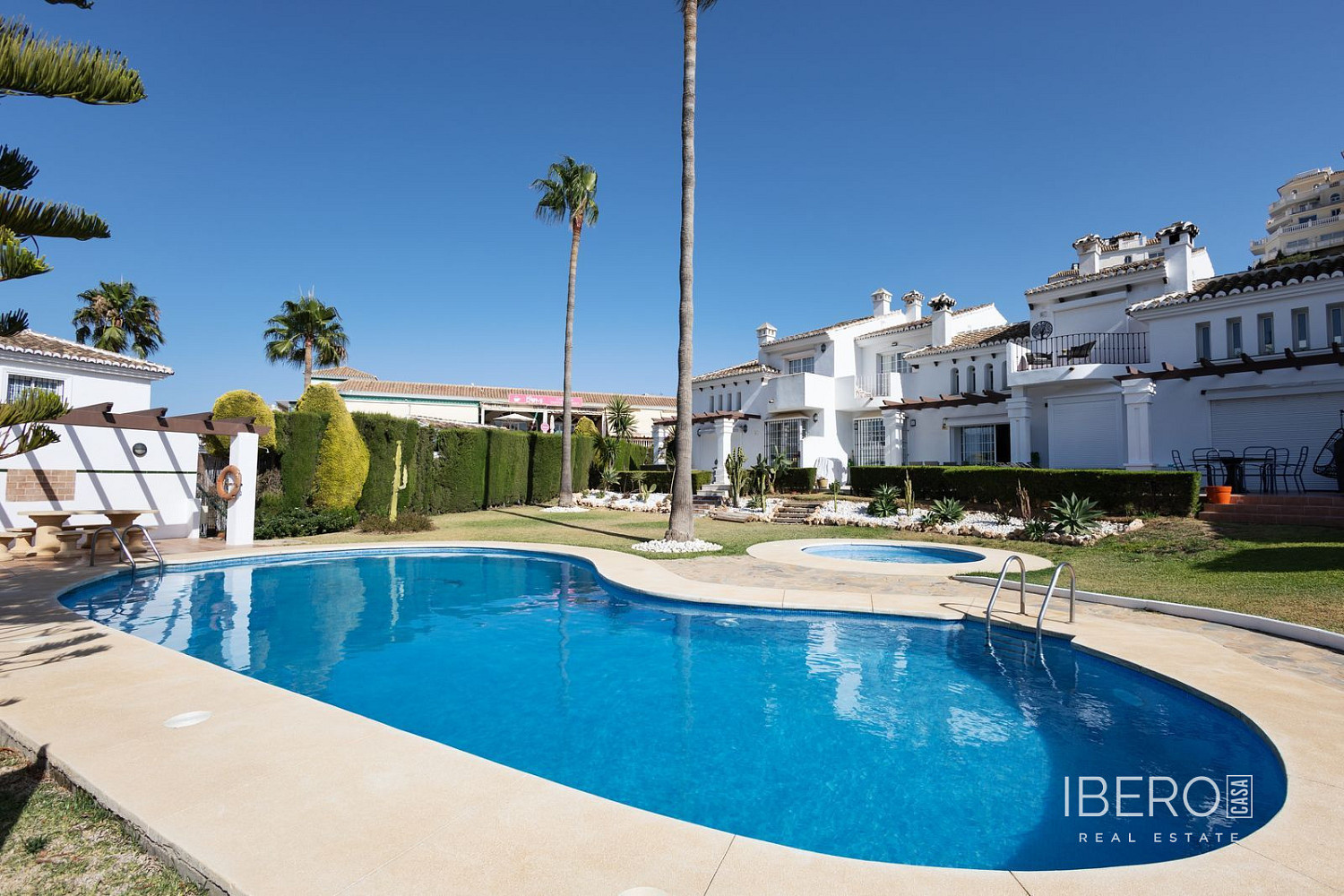 Casa 5+kk – Mijas, Riviera del Sol - Fase VIII, Urbanización Sitio de Calahonda - Vista 2