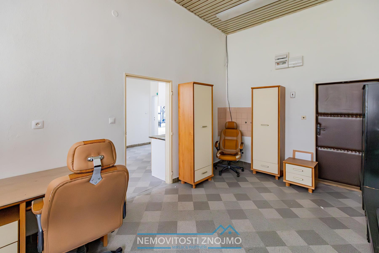 Pronájem obchodních prostor 451 m² – fotografie 4