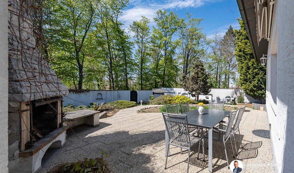 Prodej domu 250 m² s pozemkem 769 m², Nechanice – náhled fotky 2