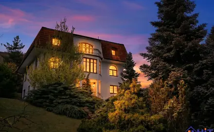 Prodej domu 450 m² s pozemkem 2 270 m², Trojská, Praha 8 - Troja