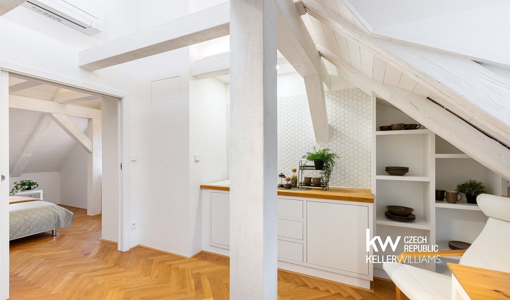Prodej bytu 6+kk 231 m², Praha – náhled fotky 30