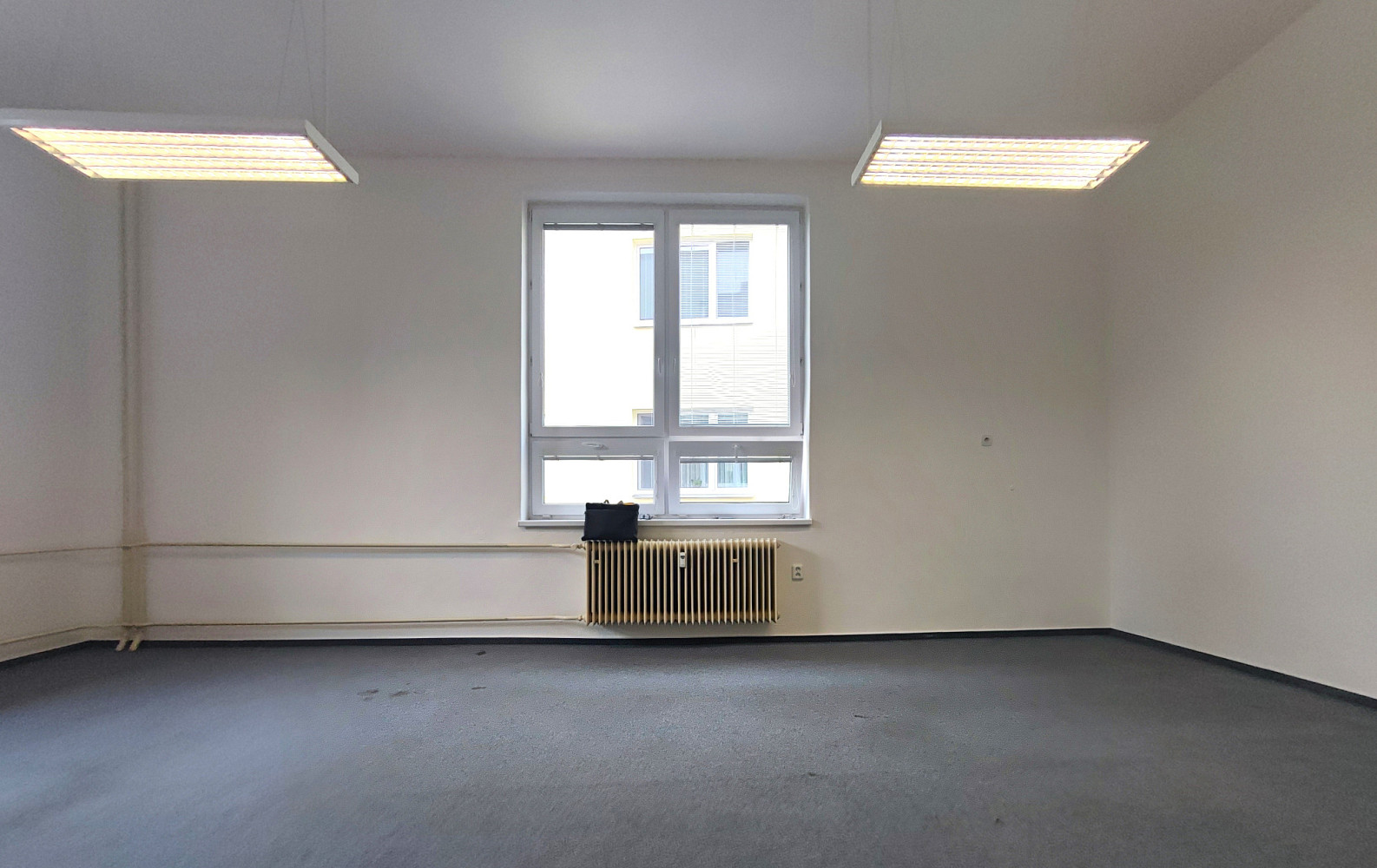 Pronájem kanceláře 36 m² — photo 3