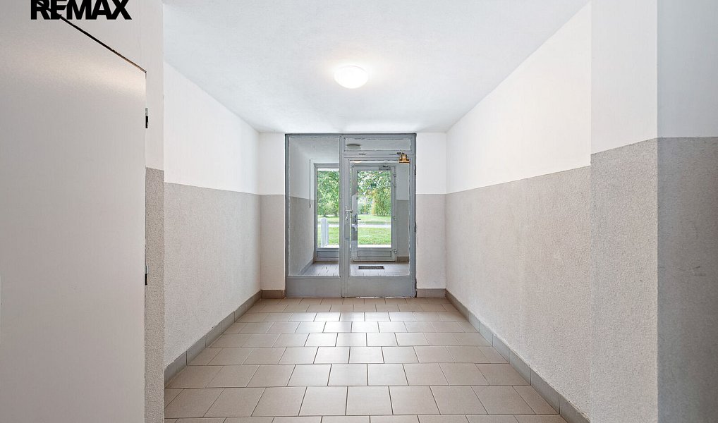 Prodej bytu 3+1 74 m², Praha – náhled fotky 26
