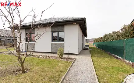 Prodej domu 98 m² s pozemkem 738 m², Třebichovická, Kladno - Švermov