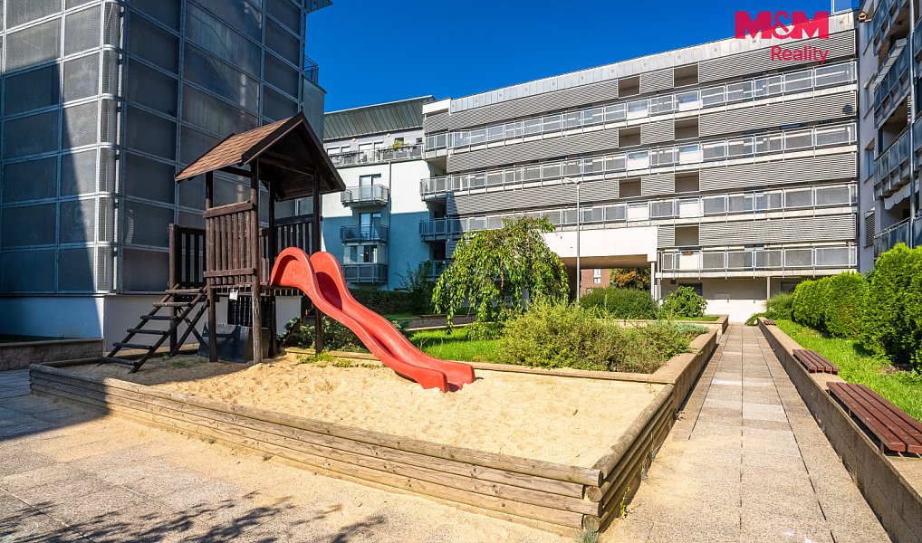 Prodej bytu 3+kk 68 m², Liberec – náhled fotky 11