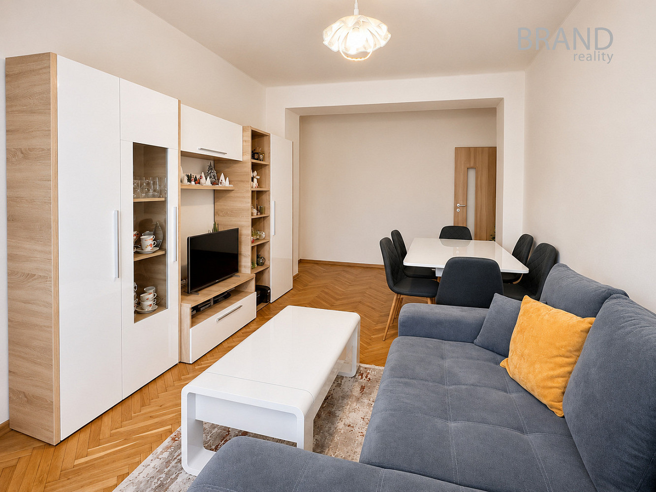Pronájem bytu 2+1 57 m² — photo 2