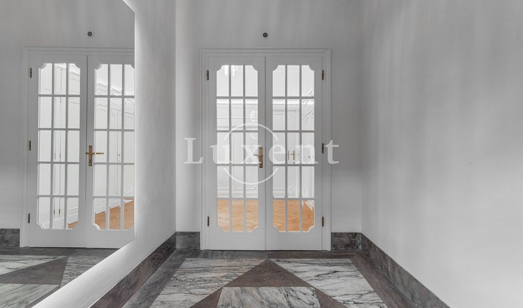 Prodej domu 726 m² s pozemkem 945 m², Praha – náhled fotky 23