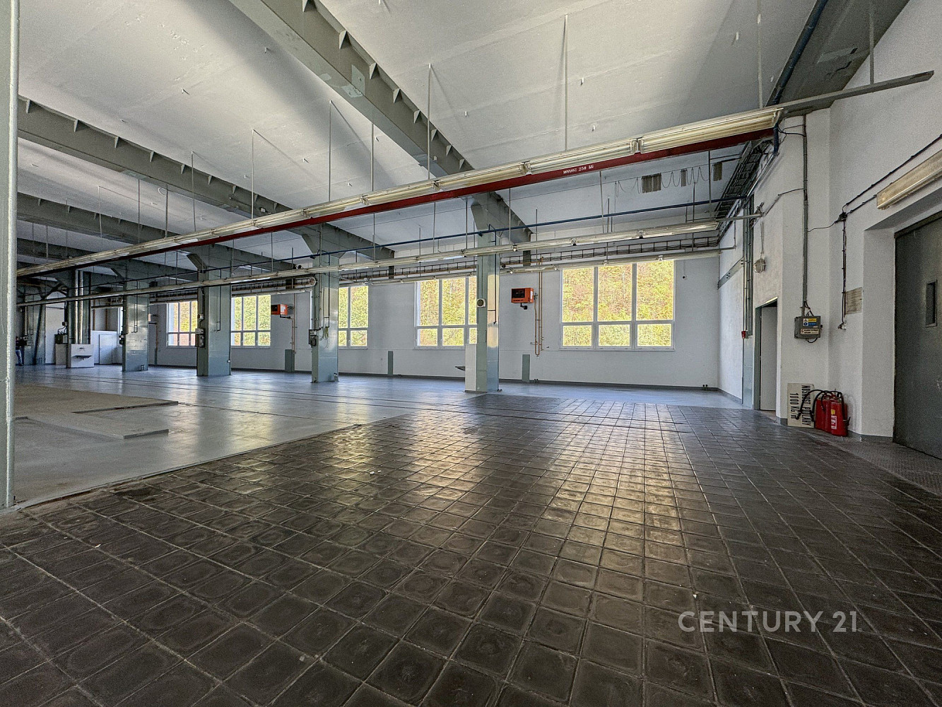 Pronájem výrobních prostor 1 920 m² — photo 3
