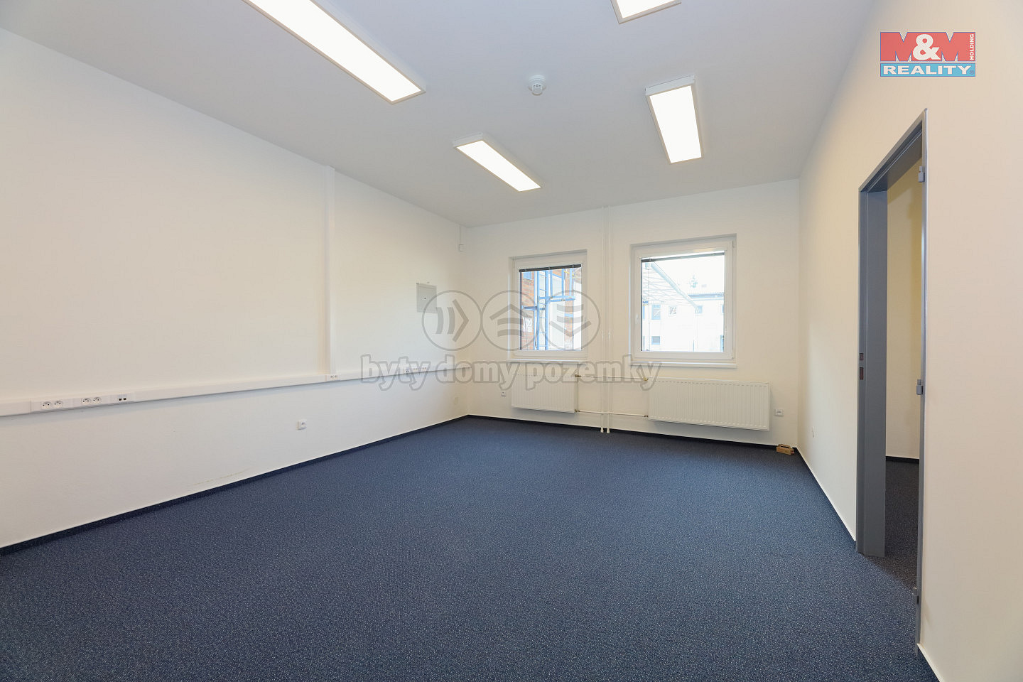 Pronájem kanceláře 139 m² — photo 3