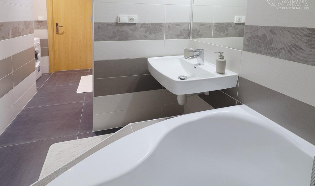 Prodej bytu 2+kk 43 m², Praha – náhled fotky 6
