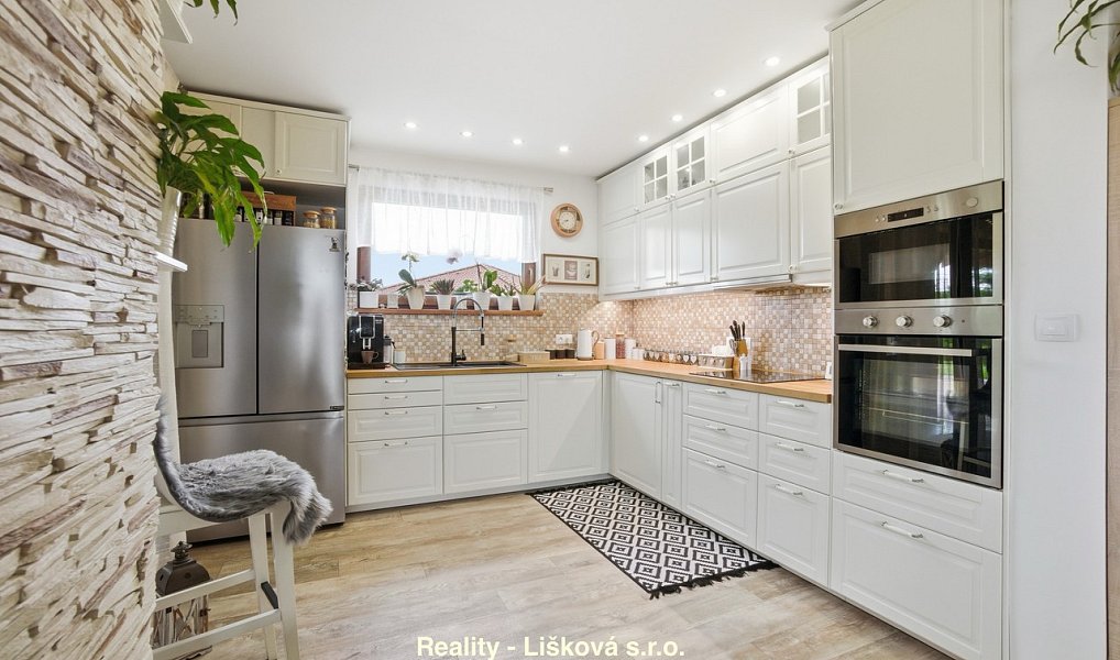 Prodej domu 200 m² s pozemkem 1 227 m², Přestanov – náhled fotky 18
