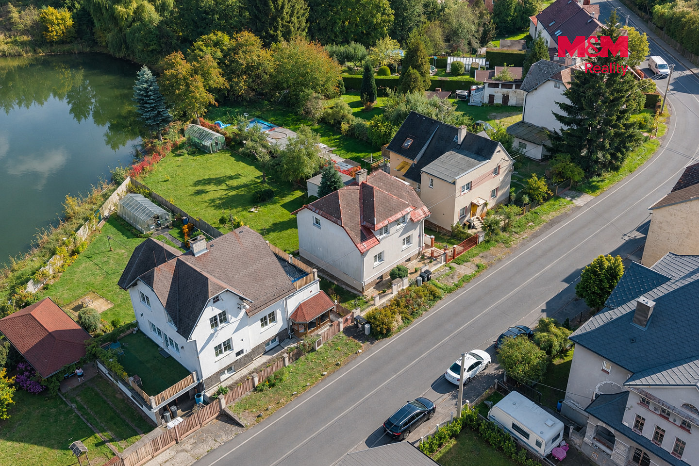 Prodej domu 243 m² s pozemkem 814 m² – fotografie 3