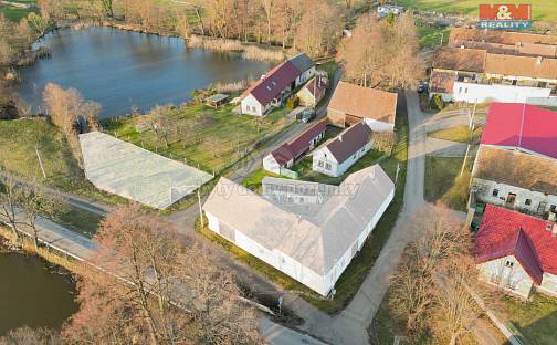 Prodej domu 360 m² s pozemkem 951 m², Ježovy - Trnčí, okres Klatovy
