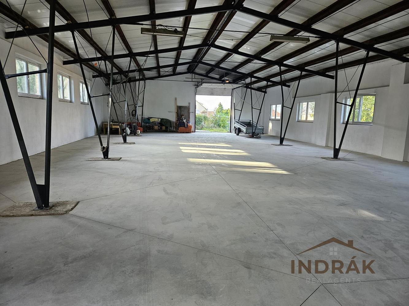Pronájem výrobních prostor 347 m² – fotografie 2