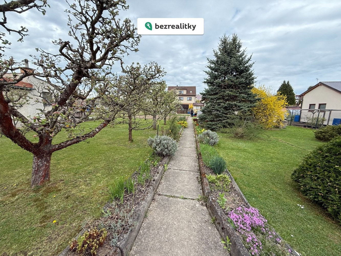 Prodej zahrady 740 m²