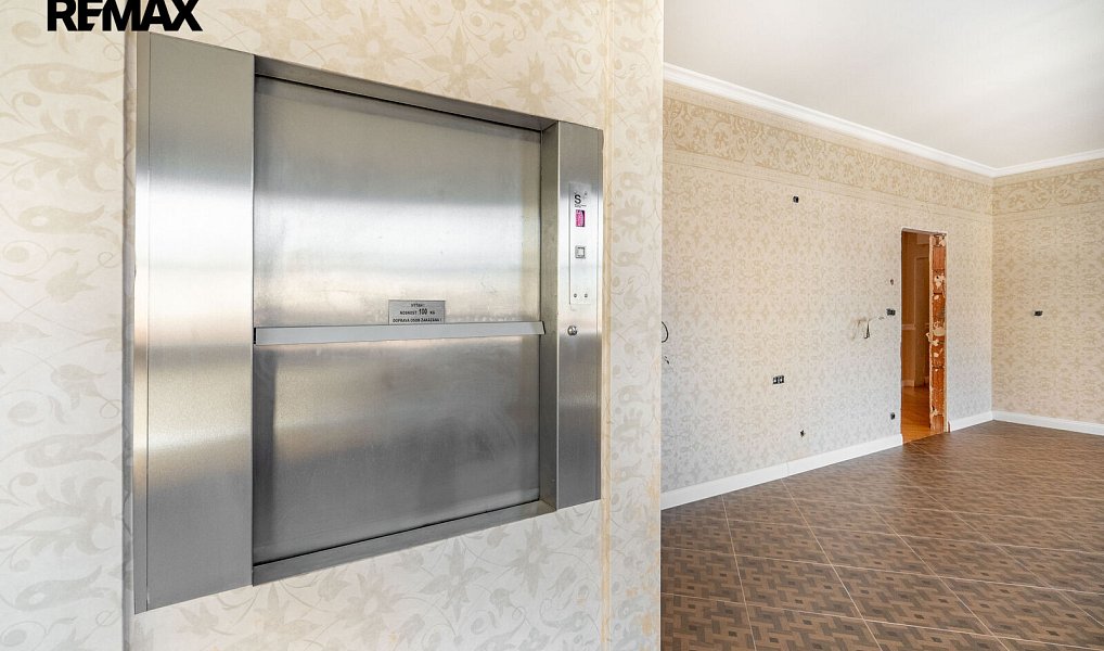 Prodej bytu 6+kk 537 m², Karlovy Vary – náhled fotky 32