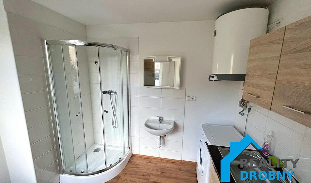Prodej nájemního domu, činžáku 290 m², Mimoň – náhled fotky 15
