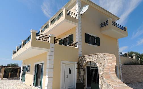 Prodej domu 320 m² s pozemkem 4 200 m², Ypsos, Korfu, Jónské Ostrovy, Řecko