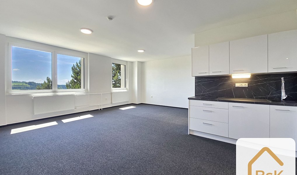 Prodej ubytovacího objektu 1 880 m², Zlatá Olešnice – náhled fotky 9