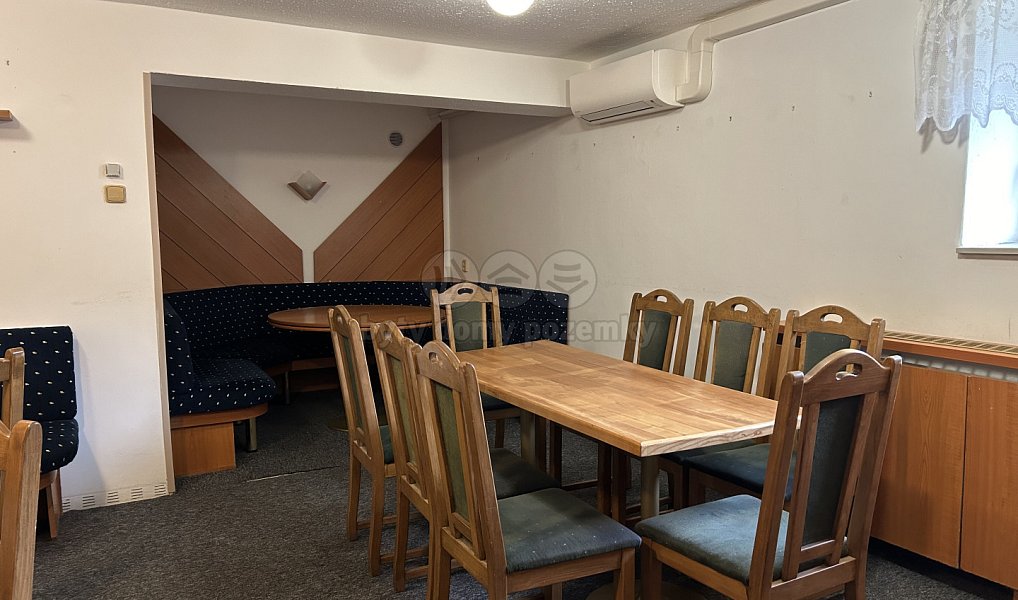 Pronájem restaurace 120 m², Hranice – náhled fotky 4