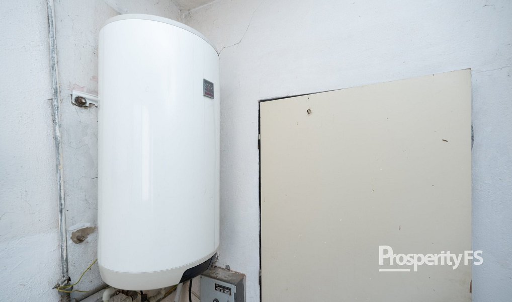 Prodej kanceláře 475 m², Okna – náhled fotky 17