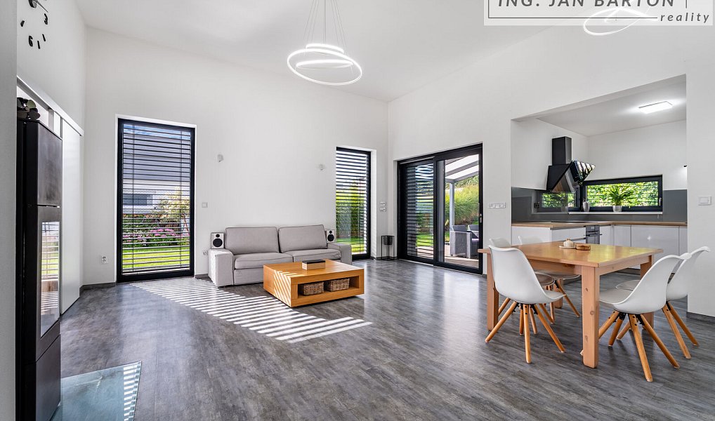 Pronájem domu 115 m² s pozemkem 626 m², Jihlava – náhled fotky 2