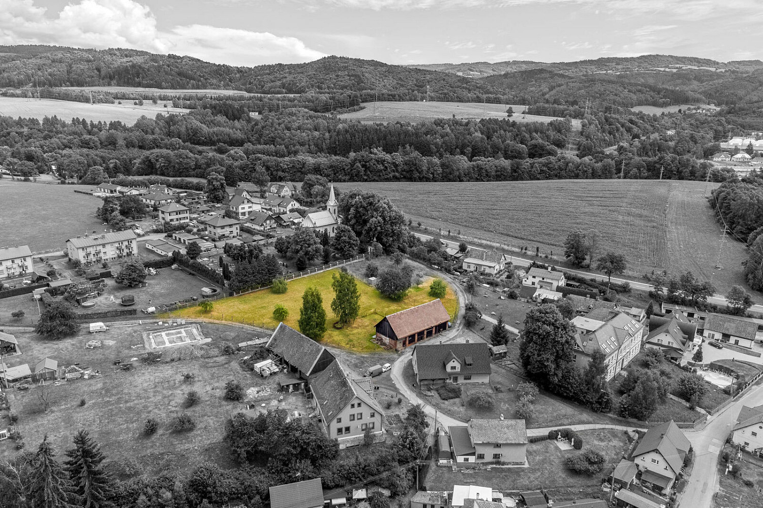 Prodej stavebního pozemku 3 743 m² – fotografie 3