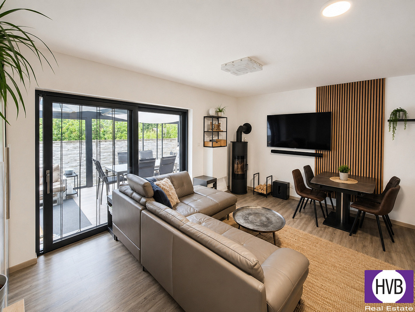 Pronájem domu 79 m² s pozemkem 347 m² — photo 2