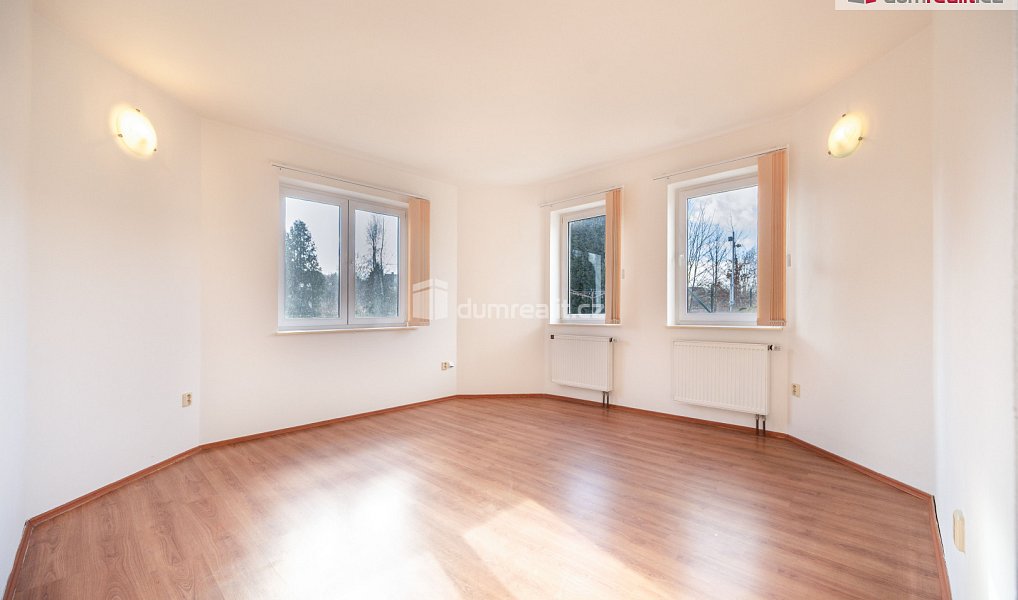 Prodej domu 253 m² s pozemkem 2 075 m², Dolní Třebonín – náhled fotky 8