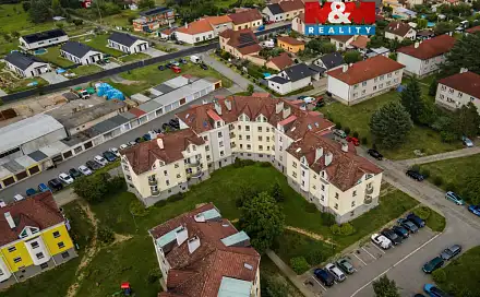 Pronájem bytu 1+kk 32 m², Spojovací, Sezemice, okres Pardubice