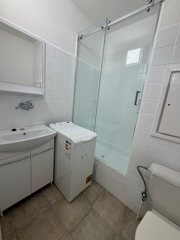 Pronájem bytu 1+kk 30 m² – fotografie 3