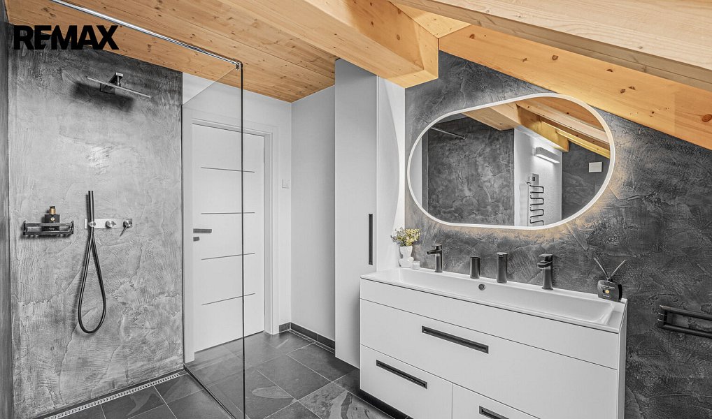 Prodej domu 486 m² s pozemkem 1 876 m², Loučná pod Klínovcem – náhled fotky 16