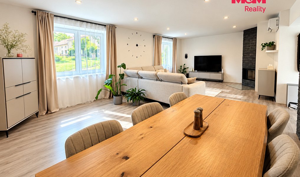 Prodej domu 195 m² s pozemkem 833 m², Vážany – náhled fotky 2