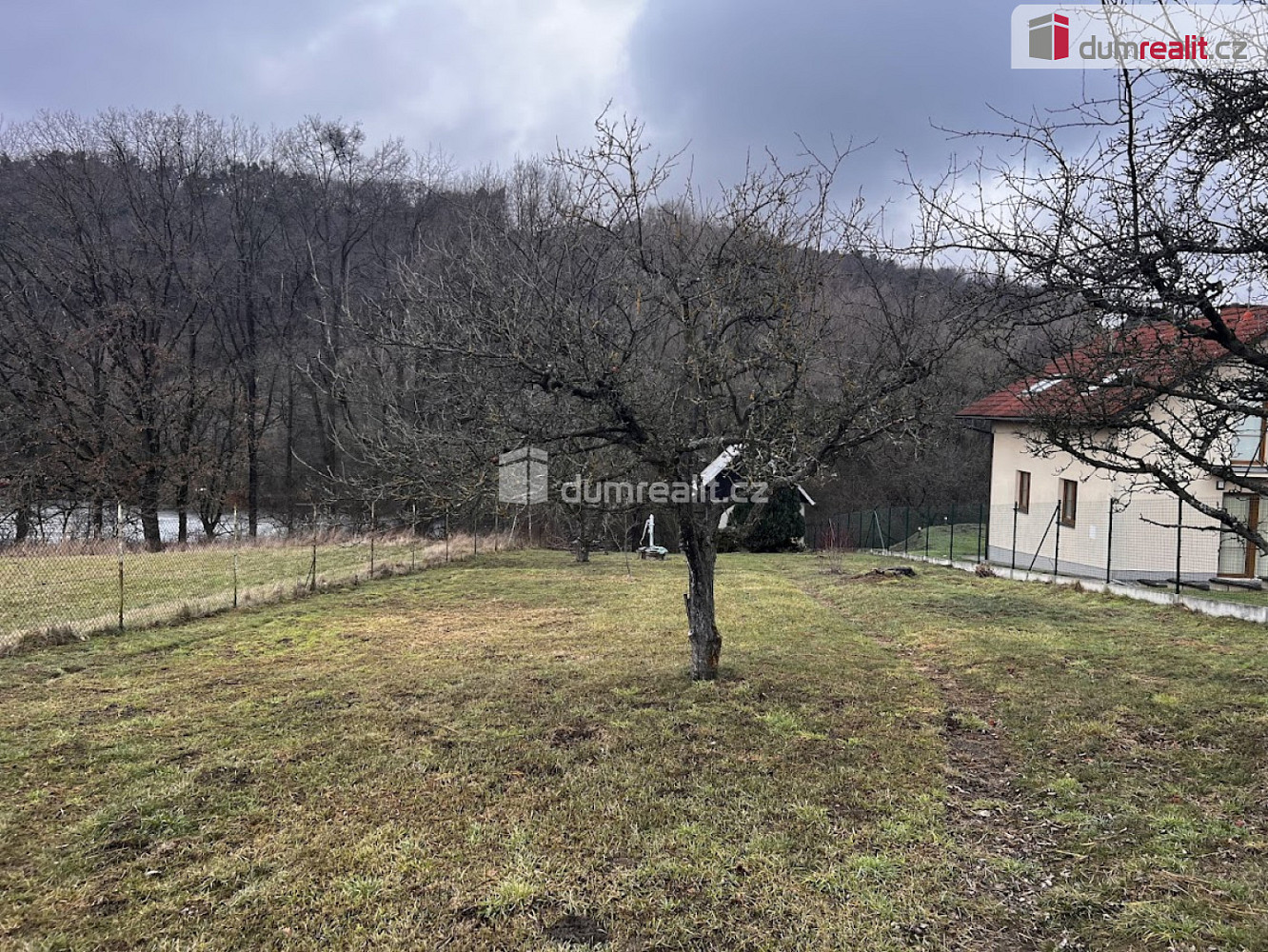 Prodej domu 100 m² s pozemkem 1 005 m² — photo 2