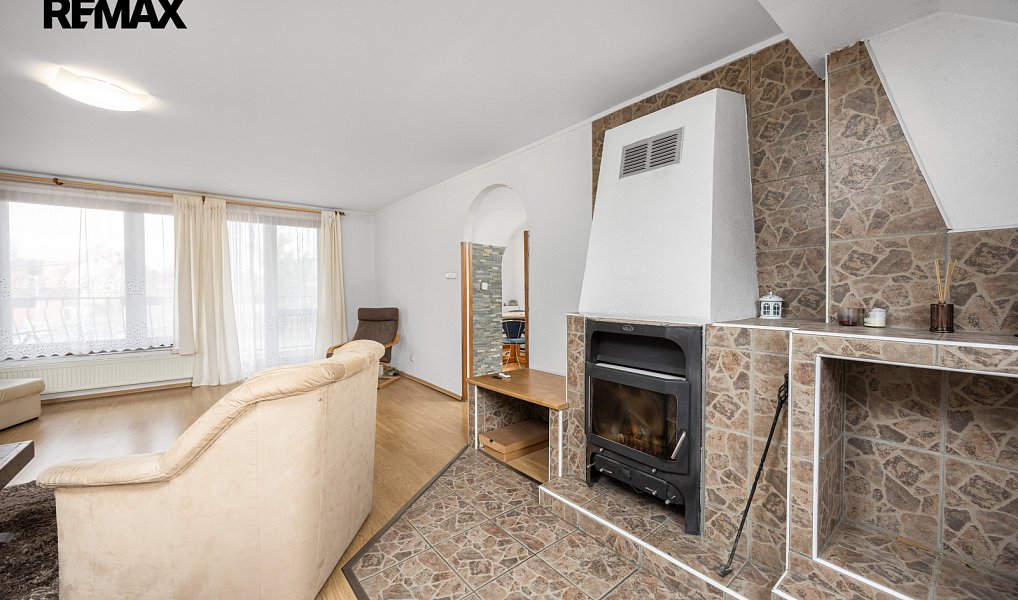 Prodej domu 240 m² s pozemkem 438 m², Nučice – náhled fotky 14