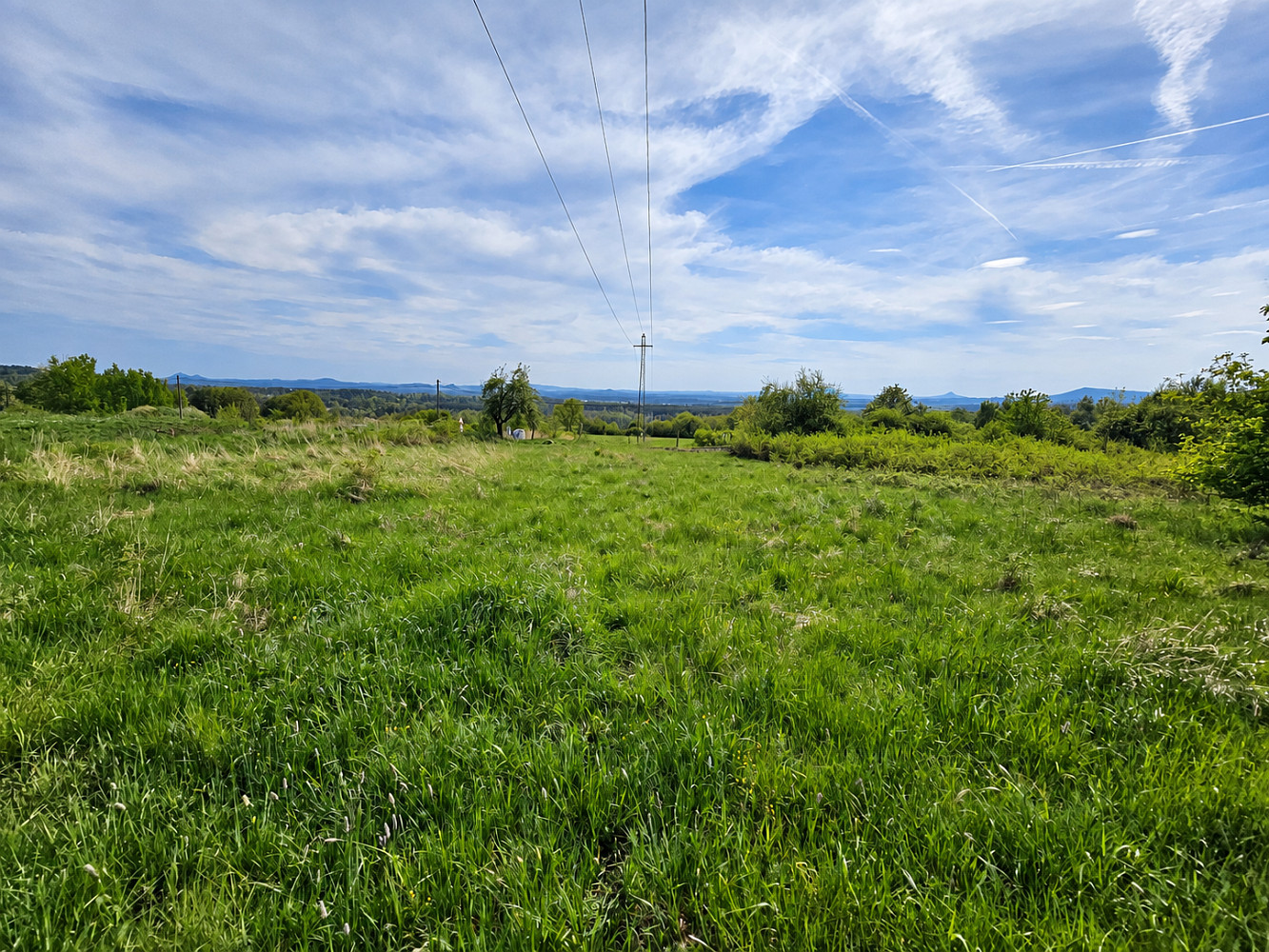 Prodej stavebního pozemku 2 002 m² – fotografie 4