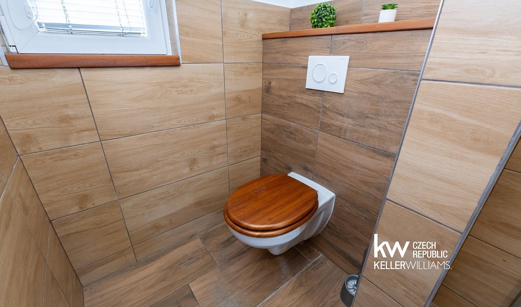 Prodej domu 176 m² s pozemkem 469 m², Dubí – náhled fotky 20
