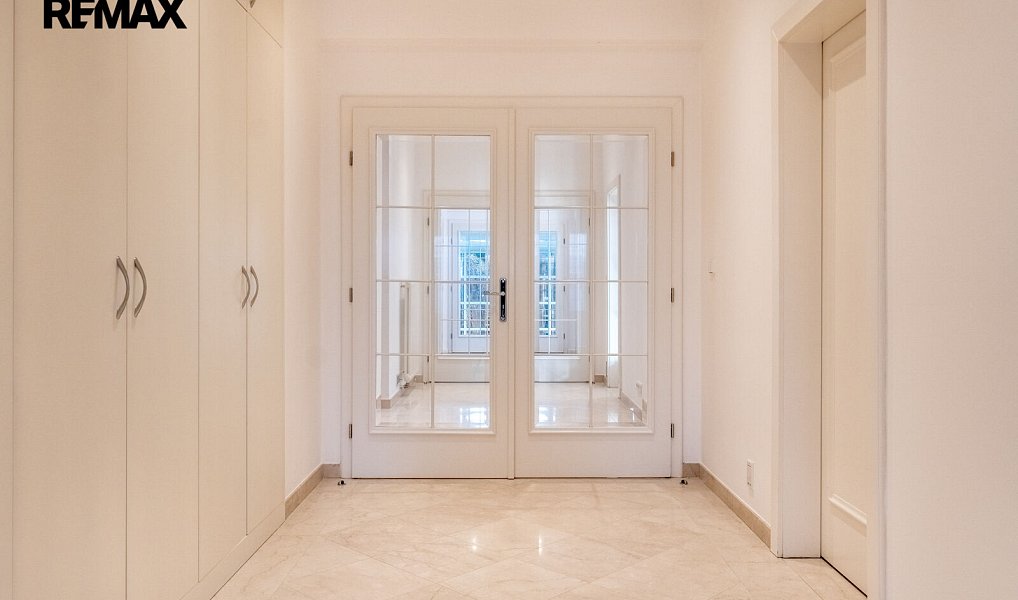 Prodej domu 507 m² s pozemkem 946 m², Praha – náhled fotky 15