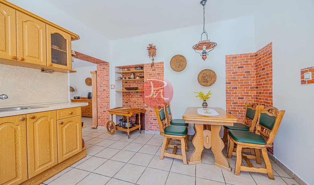 Prodej domu 499 m² s pozemkem 1 212 m², Mořkov – náhled fotky 6