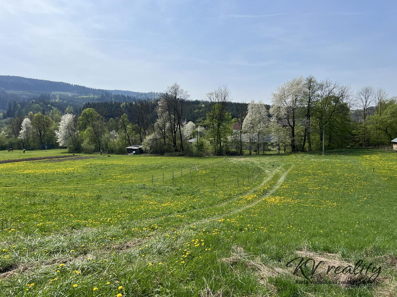 Prodej stavebního pozemku 1 183 m² — photo 3