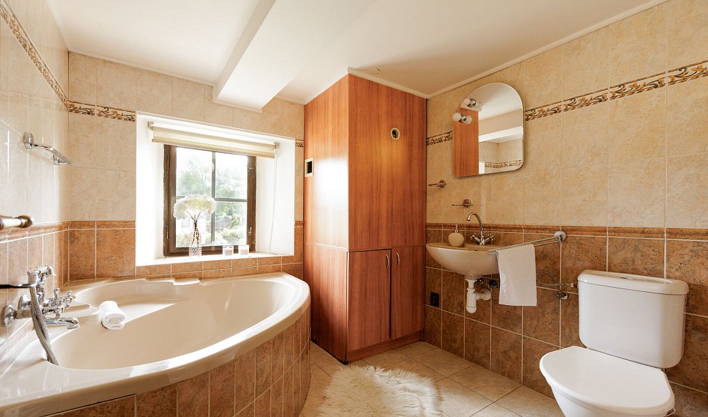 Prodej domu 478 m² s pozemkem 4 241 m², Verneřice – náhled fotky 13