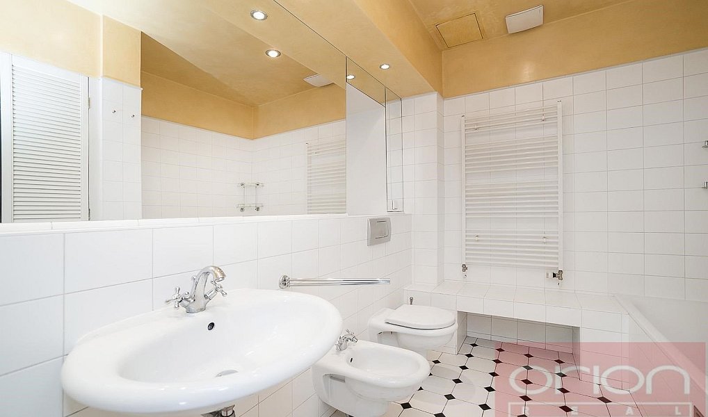 Pronájem bytu 4+1 151 m², Praha – náhled fotky 13