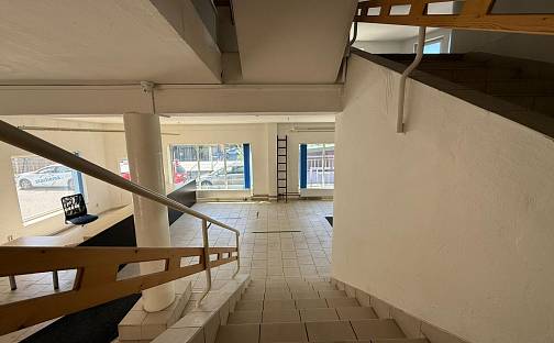 Pronájem kanceláře 340 m², Pod Táborem, Praha 9 - Hrdlořezy