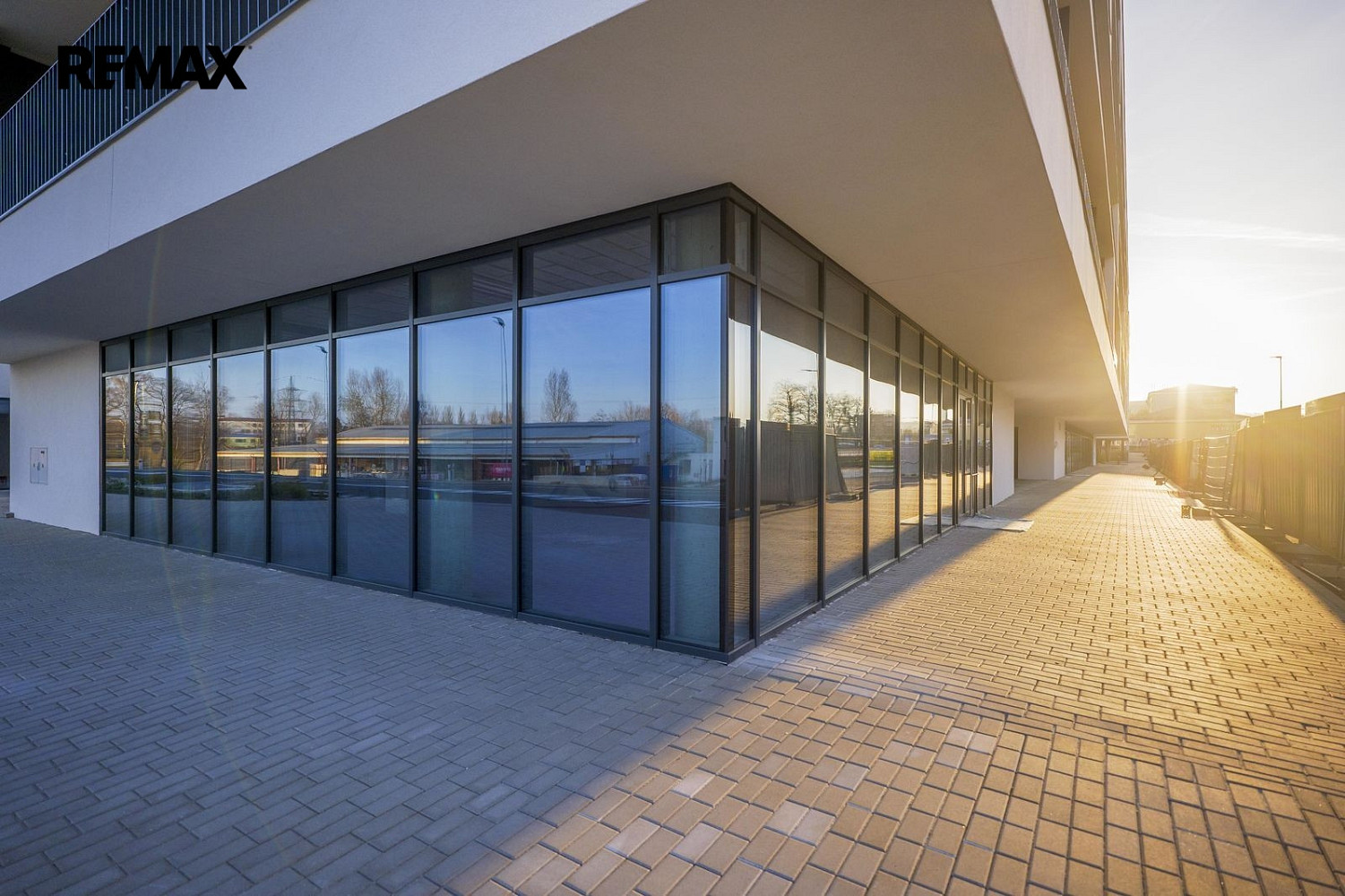 Pronájem obchodních prostor 199 m² – fotografie 4